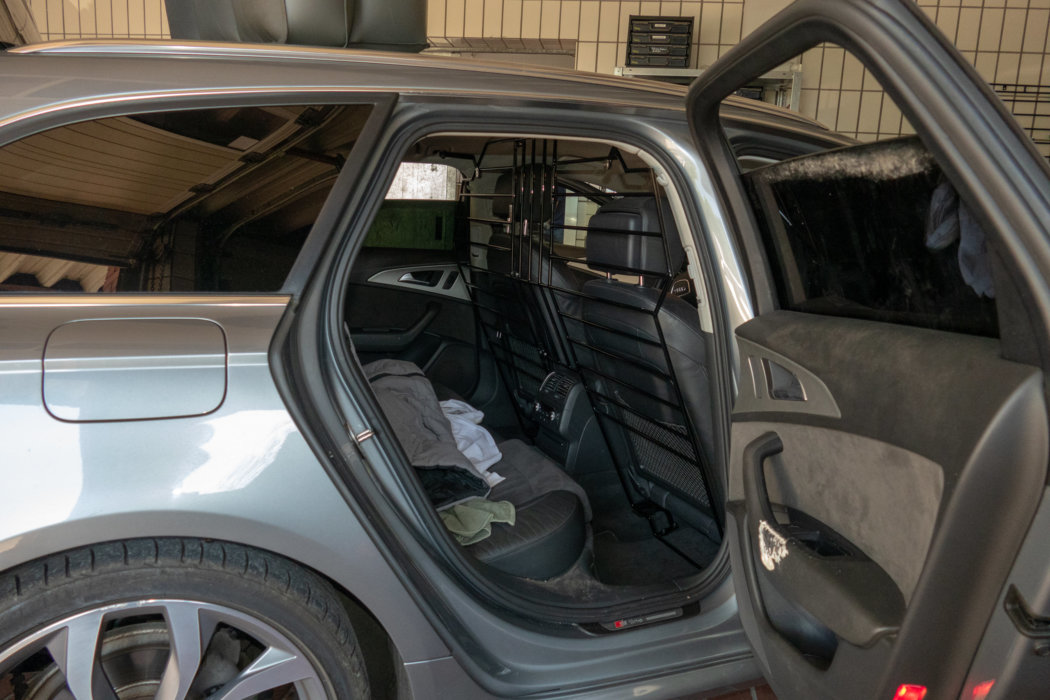 Hundegitter Zwischengitter angepasst an die Vordersitze für Audi - A6 (C7) Limousine von 2011 - 2018 - heute